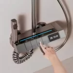 Luksuzni zidni tuš sa dodacima i displejom – LINE premium - Slika 8